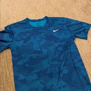 Men’s Nike DryFit shirt